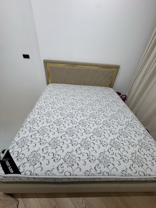 Продам кровать двуспальная 200*180