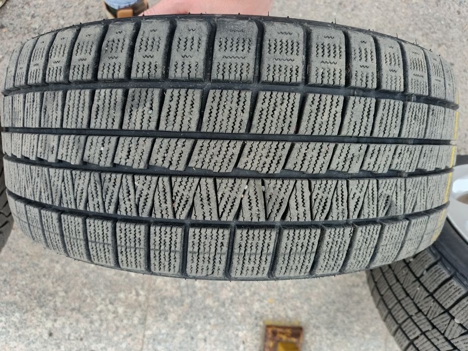 Зимняя резина 225/45R17