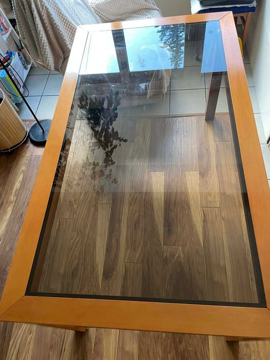 Маса от масивна дървесина и закалено стъкло,  160x90 см.