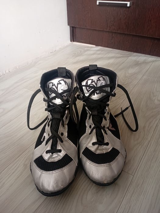 Боксеркие кросовки Rival