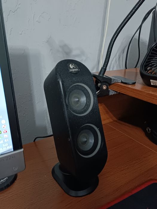 Продам саб с 5 колонками для пк