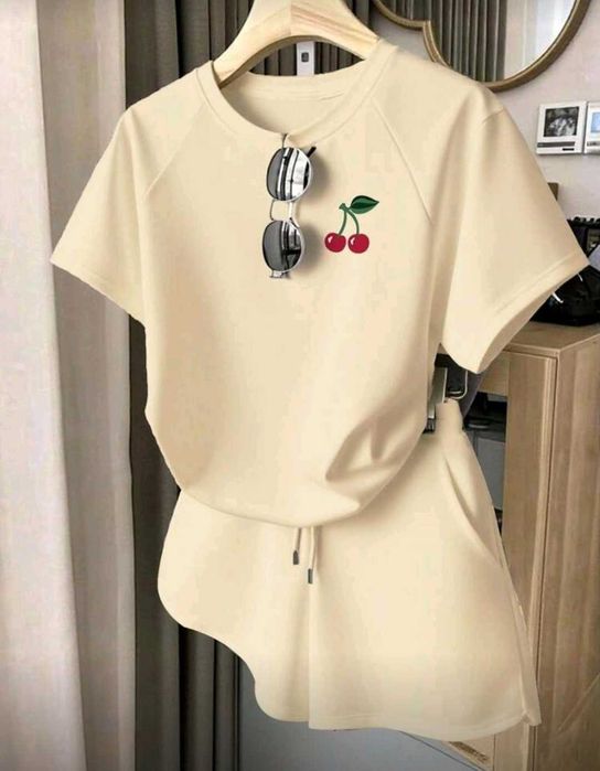 Дамски комплекти от 2 части