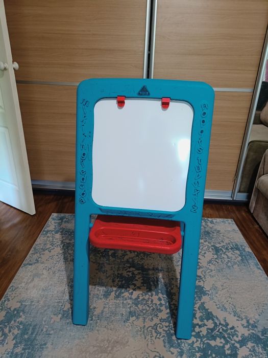 Продам детскую доску(мольберт)