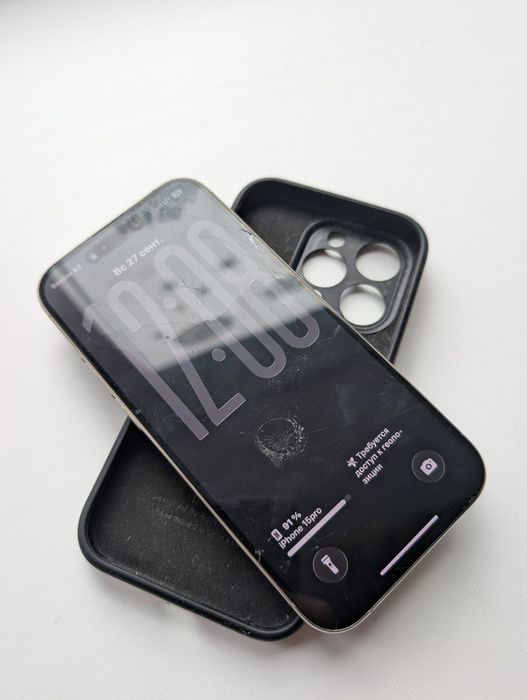 Iphone 15 Pro хорошое состояние