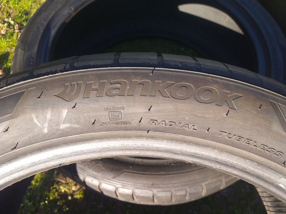 Гуми два броя 255/40/19