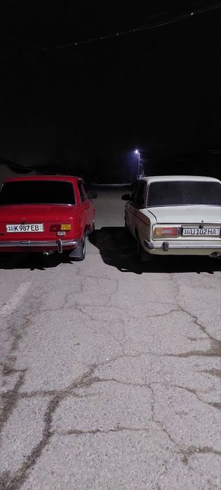 Mashina sotiladi.kelishidigan joyi bor .3500 $$$. Sunatiga oʻtib ber.