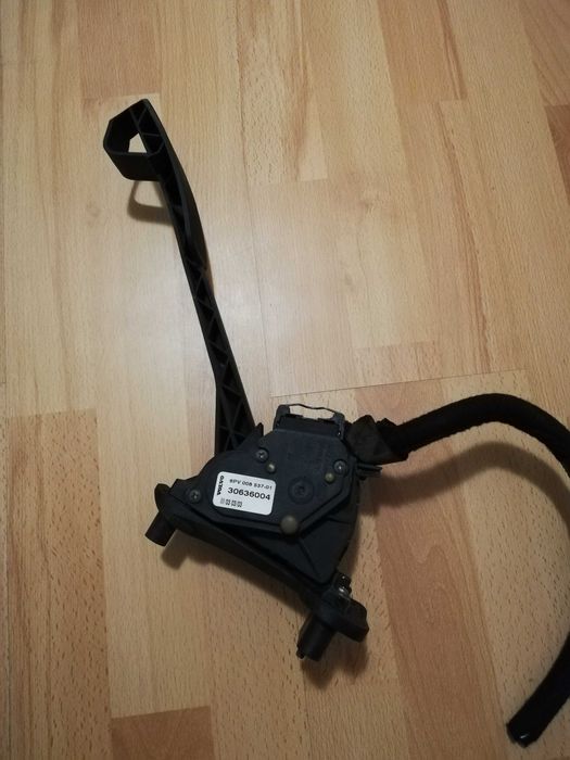 Волво s60 - продавам на части