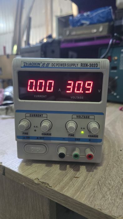 Продам лабораторный блок питания