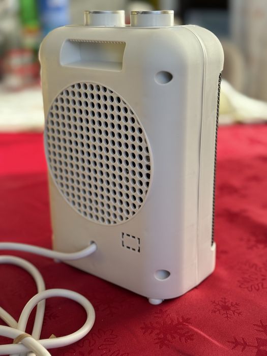 Компактна вентилаторна печка 1500W