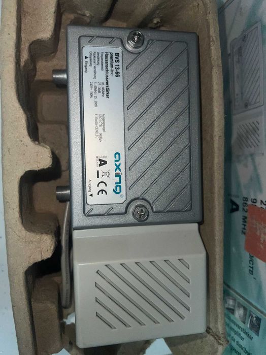 Усилвател за кабелна телевизия Axing BVS 13-66 Premium-line (30 dB)