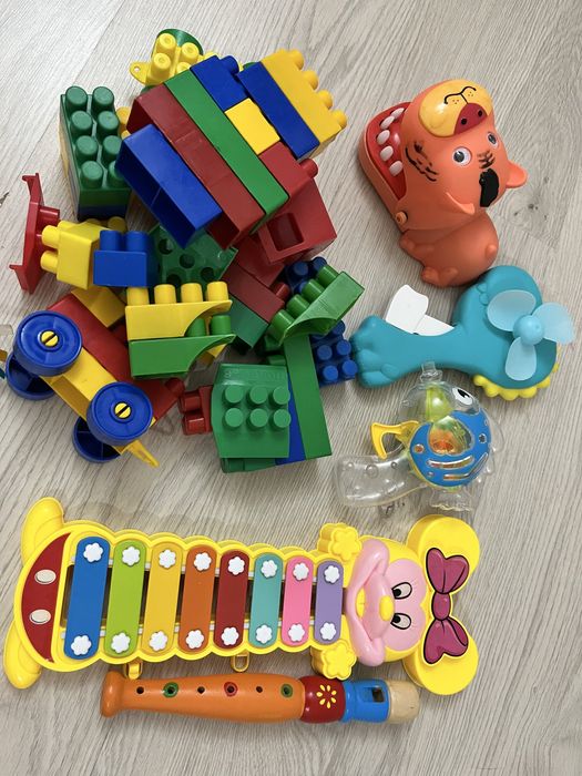 Продам детские игрушки