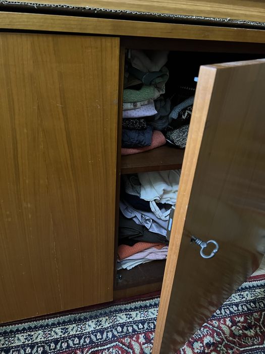 Vanzare dulap si etajera