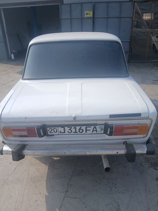Srochna sotiladi 2106 lada