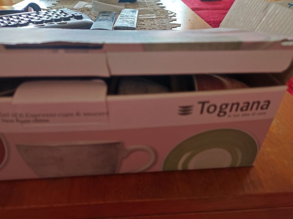 Чисто нов в кутия сервиз за кафе Tognana