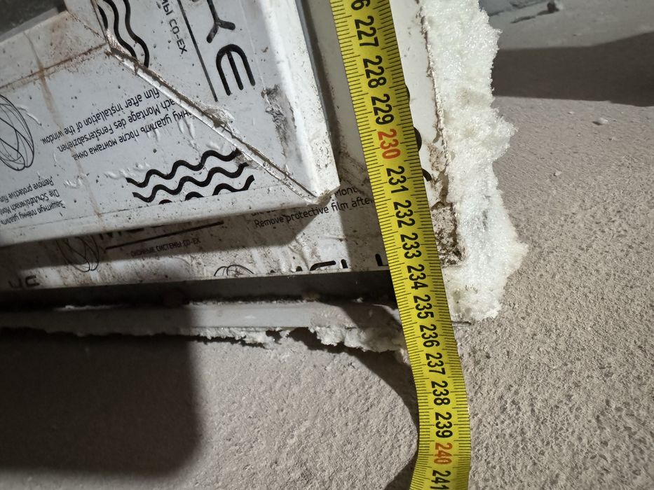 продам пластиковое окно и дверь