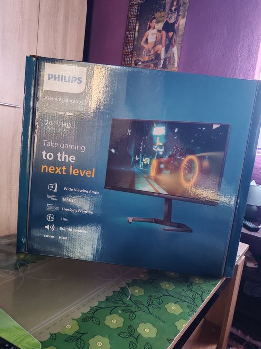 Монитор Philips 24"