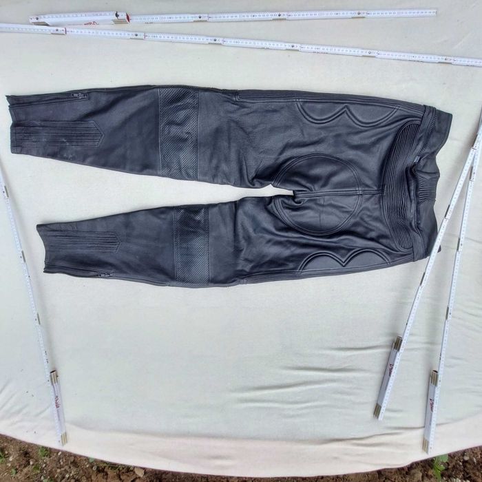 O sa vand pantaloni de piele pentru MOTO!!!
NOU! Germania!