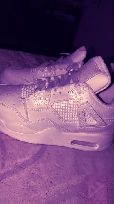 Papuci Jordan 4 - noi , marimea (38)