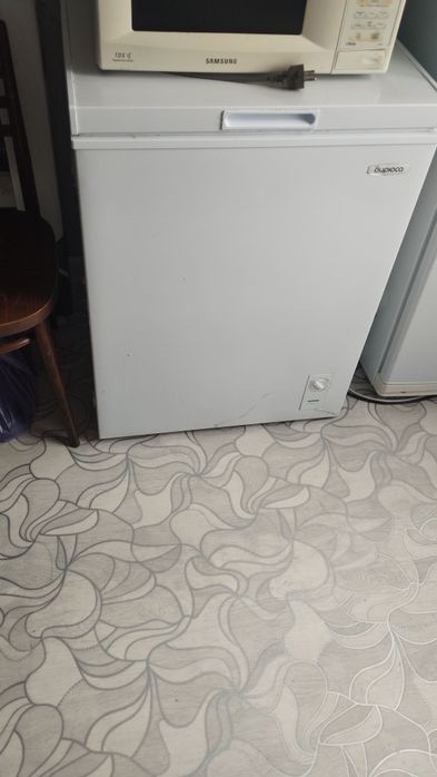 Прадаю морозилник