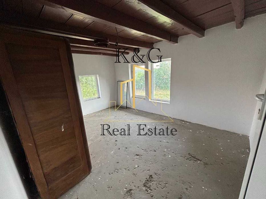 Двуетажна къща в с. Балкански