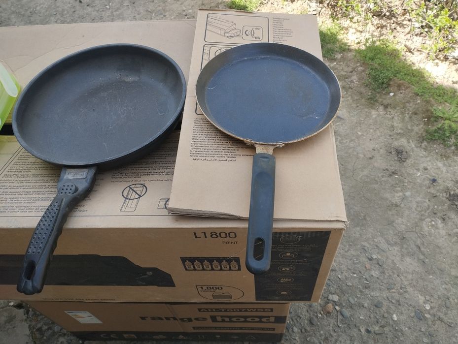 3 сковородки.б.у.