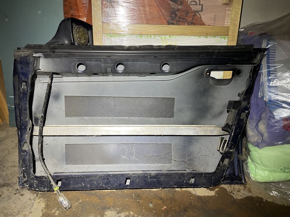 Дверь передняя правая Audi 80B4