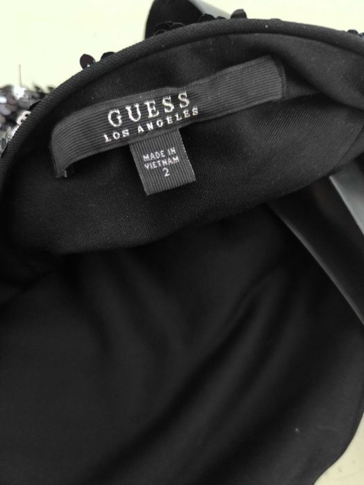 Елегантна, оригинална рокля Guess, размер xs