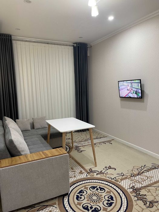 Стол сотилади Доставка  бор