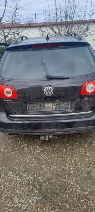 Vând haion spate vw Passat B6 combi cu puțină rugina