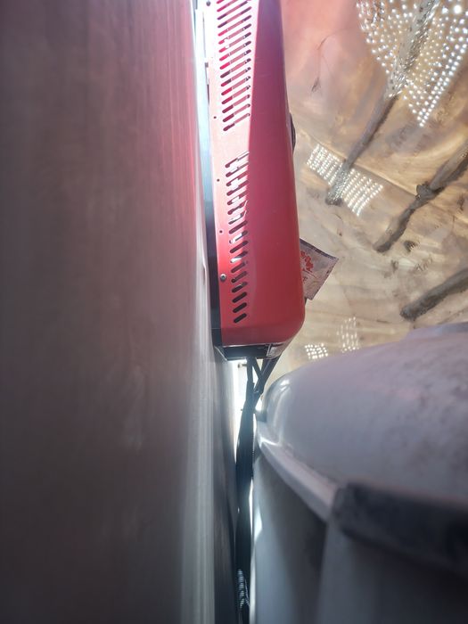 12vt kondisaner sotiladi xolati yaxshi frion quyish kere