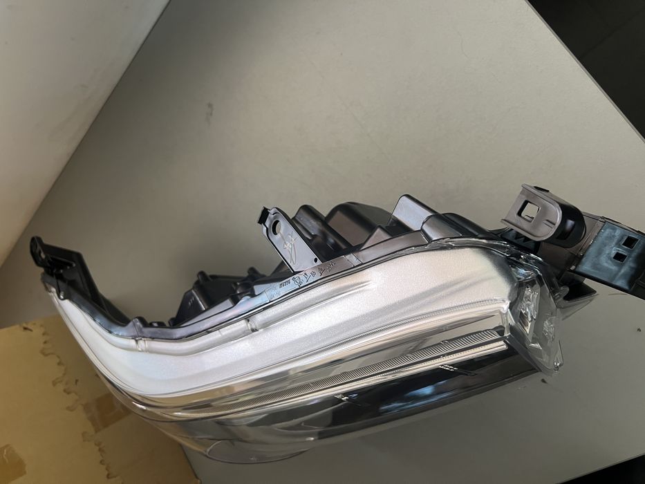 Far dreapta led Toyota hilux dupa 2017 Nou original