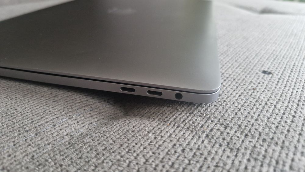 Macbook Pro A1989 (2019) TouchBar и Touch ID