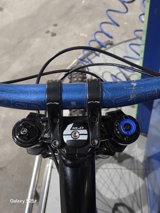 Specialized Demo 8  Black Series