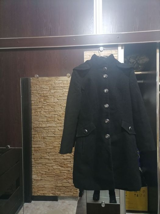 Зимние вещи дублёнки куртки плащи