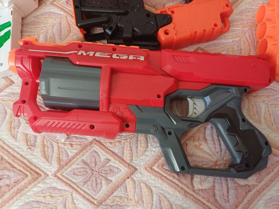 Продам детское оружие с пульками.