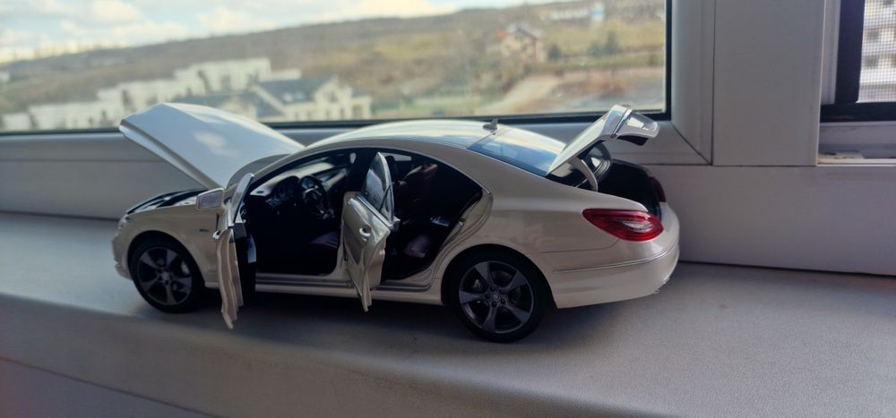 Machete 1:18 Mercedes BMW Norev Paragon Kyoasho