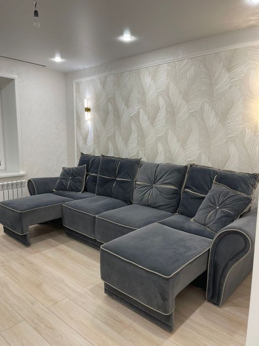 Продам диван, шторы в подарок