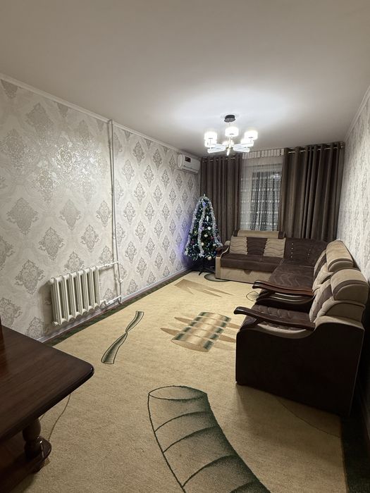 срочно продаётся уютная квартира в хорошем районе.