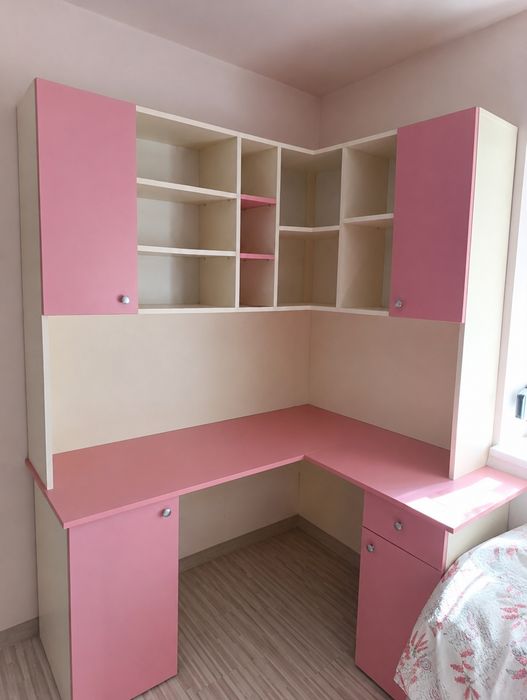 Vând birou cu biblioteca integrata