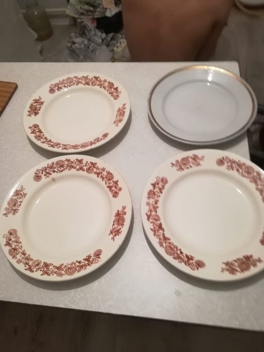 Продам Тарелки..Вазу