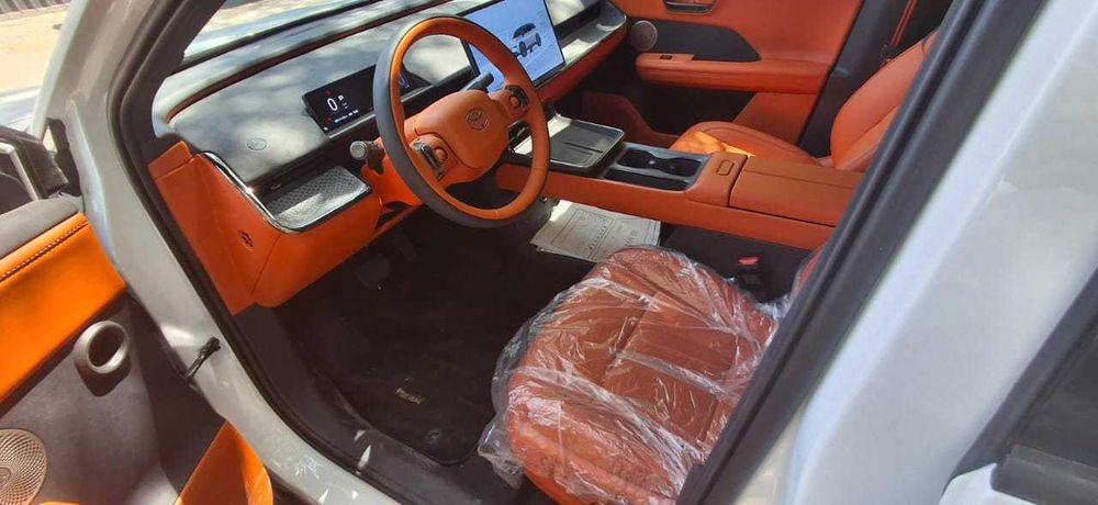 Продам новую Тойота BZ3X