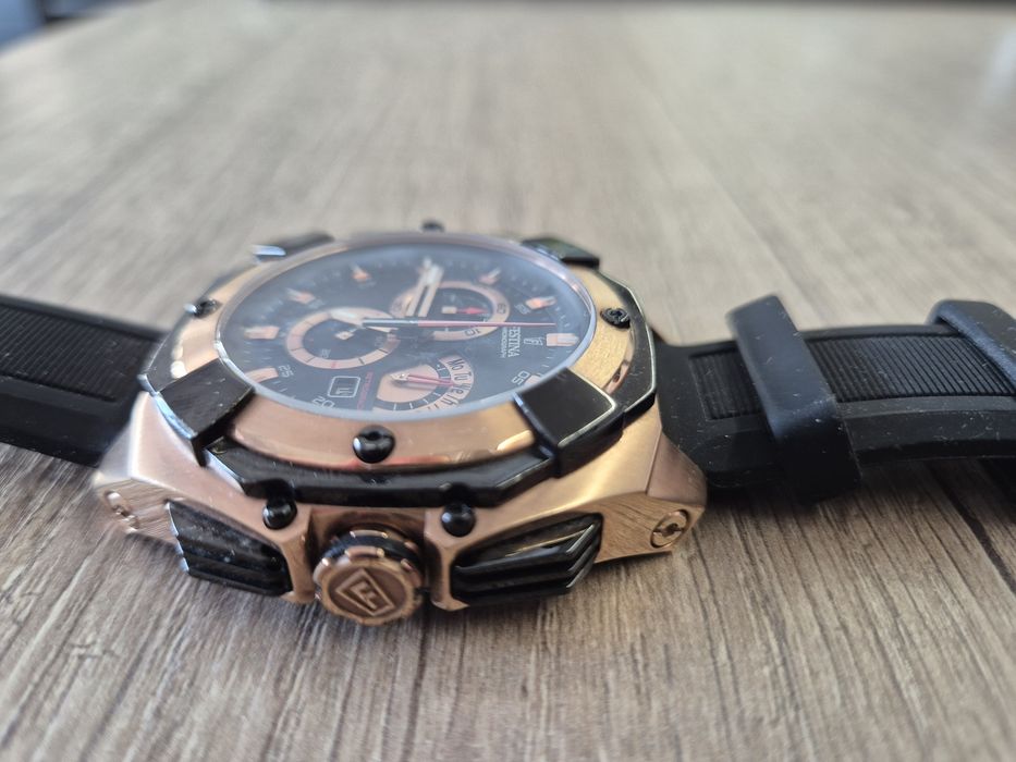 Часовник Festina