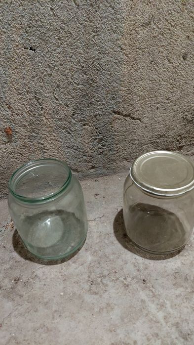 Буркани втора употреба. Чисти