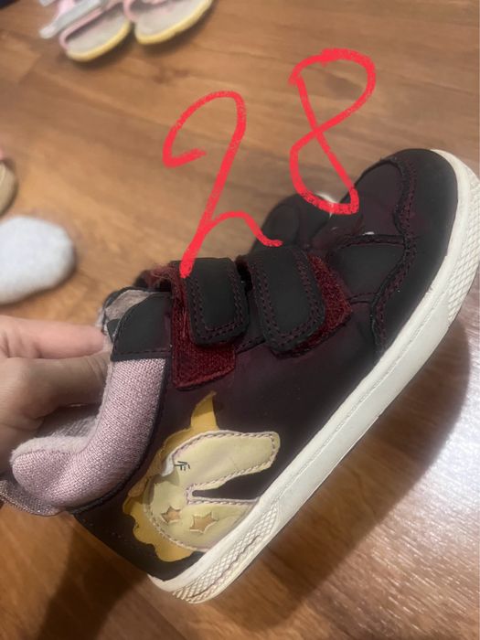 Продам обувь на девочку размеры разные