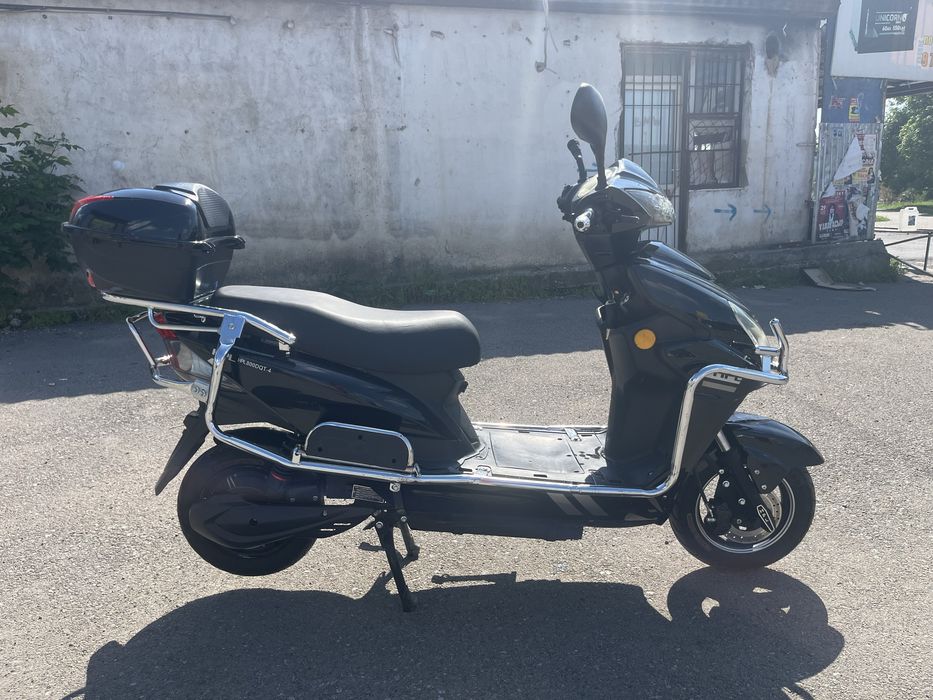 Электро скутер 125 куб