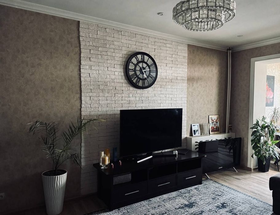 Продаю 3 комнатную квартиру Авиасозлар 1 военкомат