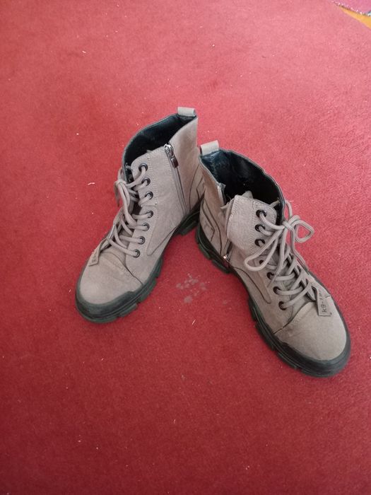 Ботинки  женские