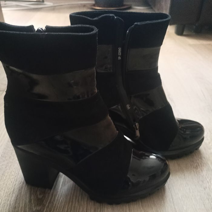 Черни боти на ток нови