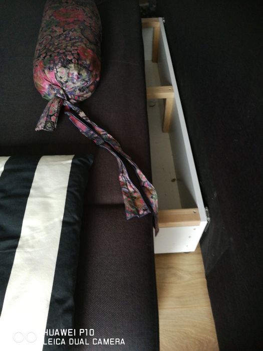 Canapea extensibila maro inchis