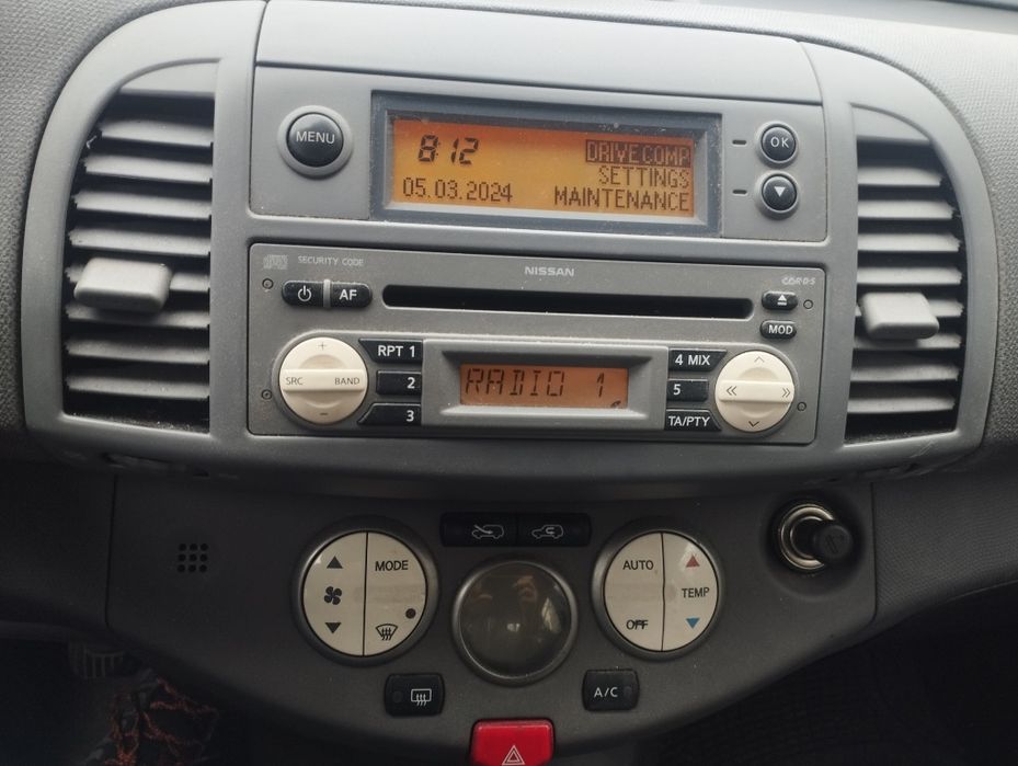 Нисан Микра 1.2 бензин. Продава се само на части